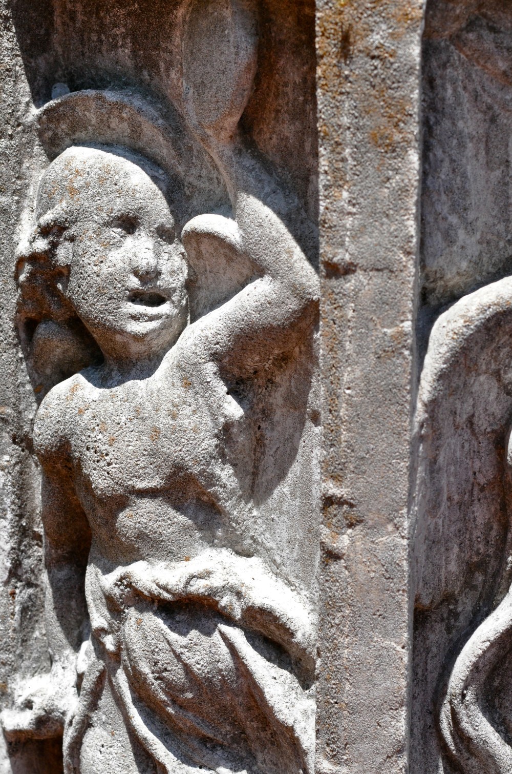 NOOOOOO! Don't hurt me!  Help!