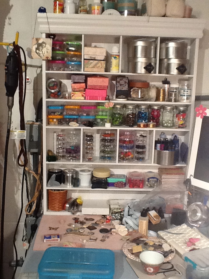 MaBeArt's studio...sigh