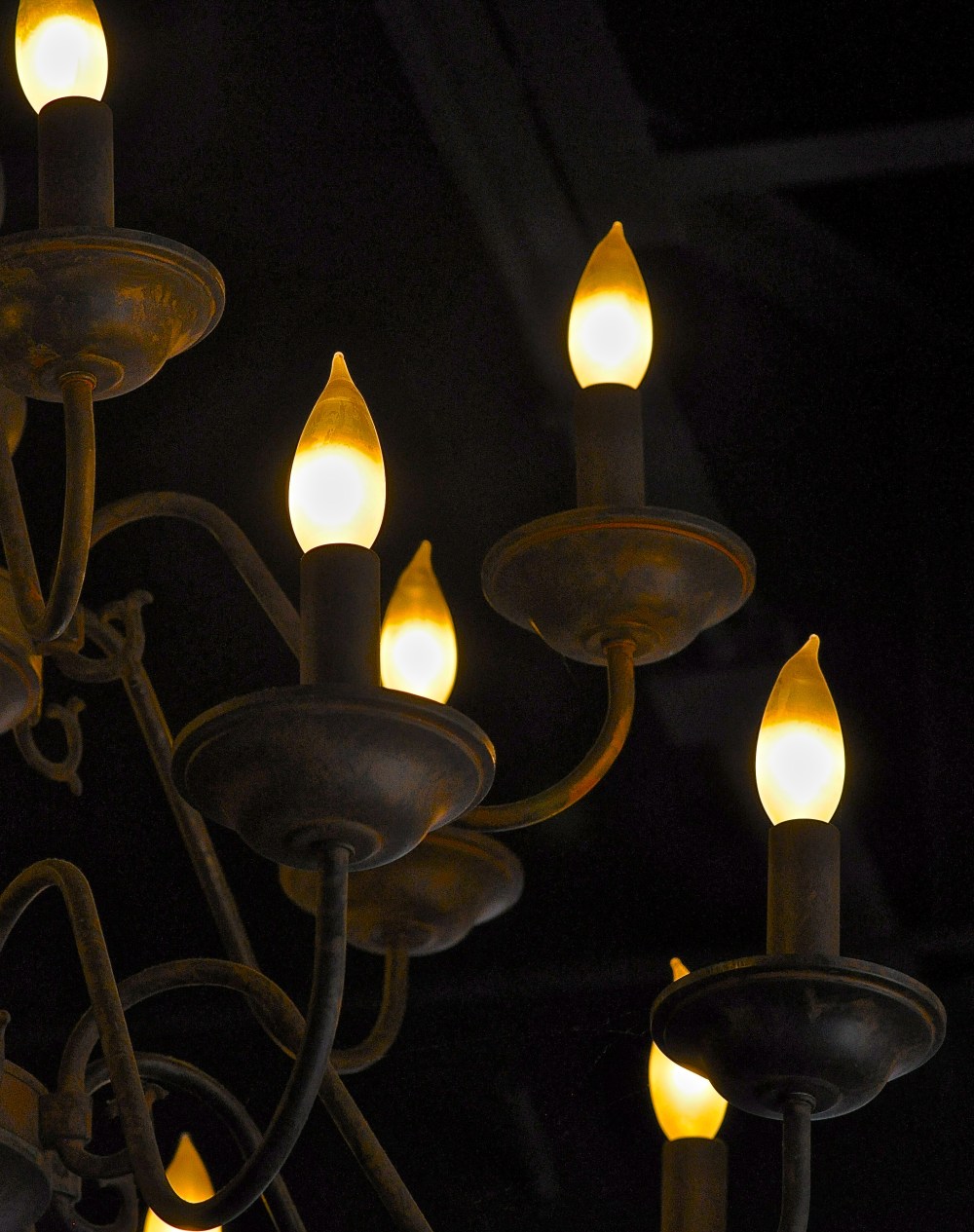 Can someone turn the lights on?