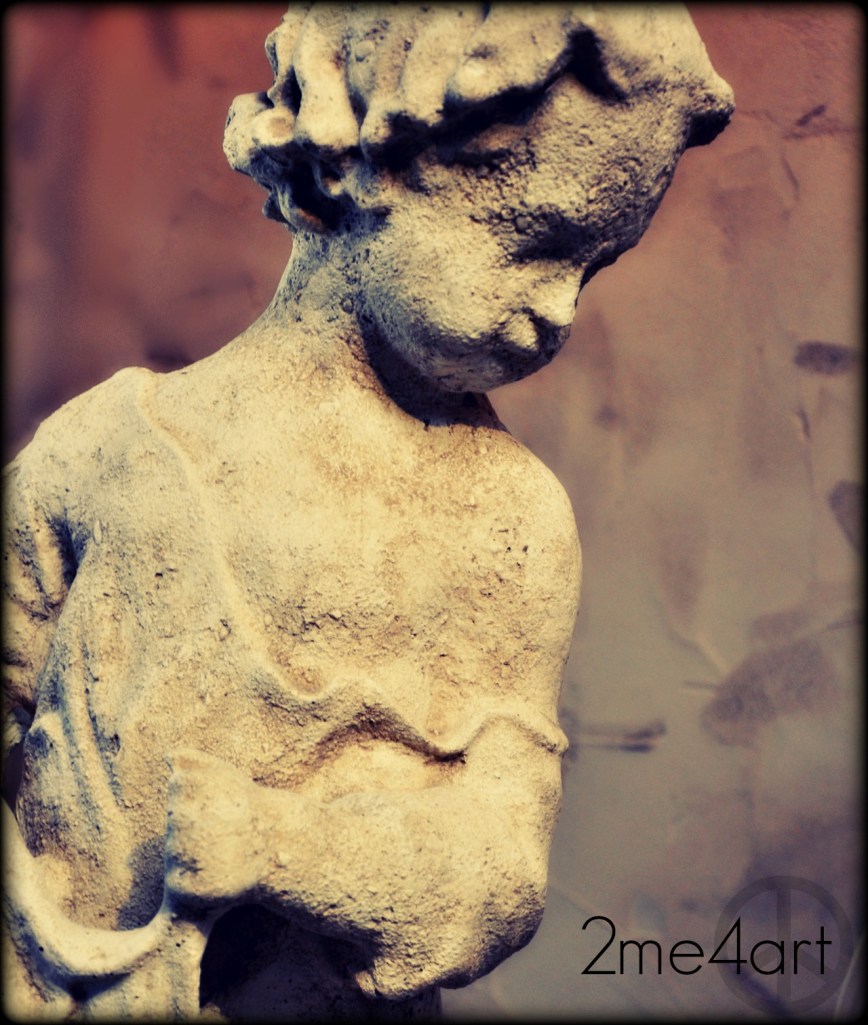 an amazing store. I had a wonderful time shopping & photographing ART that was everywhere. I left with the rabbit & the small quill made by Graphite Object Batle Studio…I have a ton more to post…