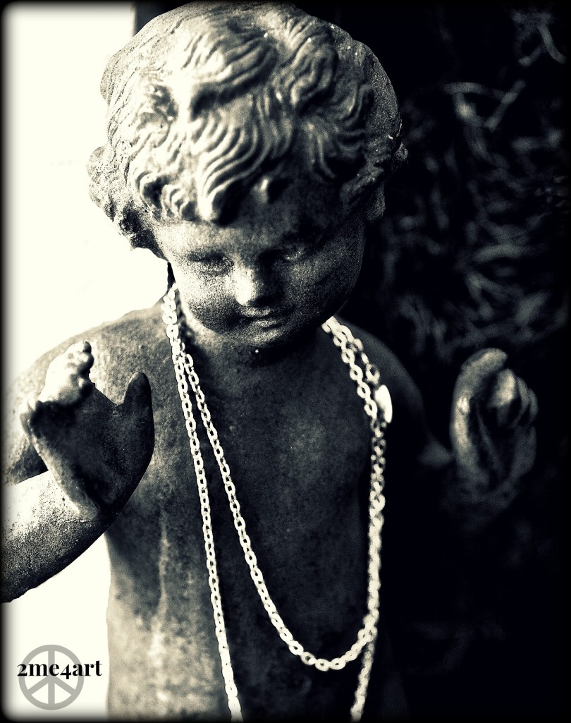 Window display @ Snoozy's toy store in Crestline