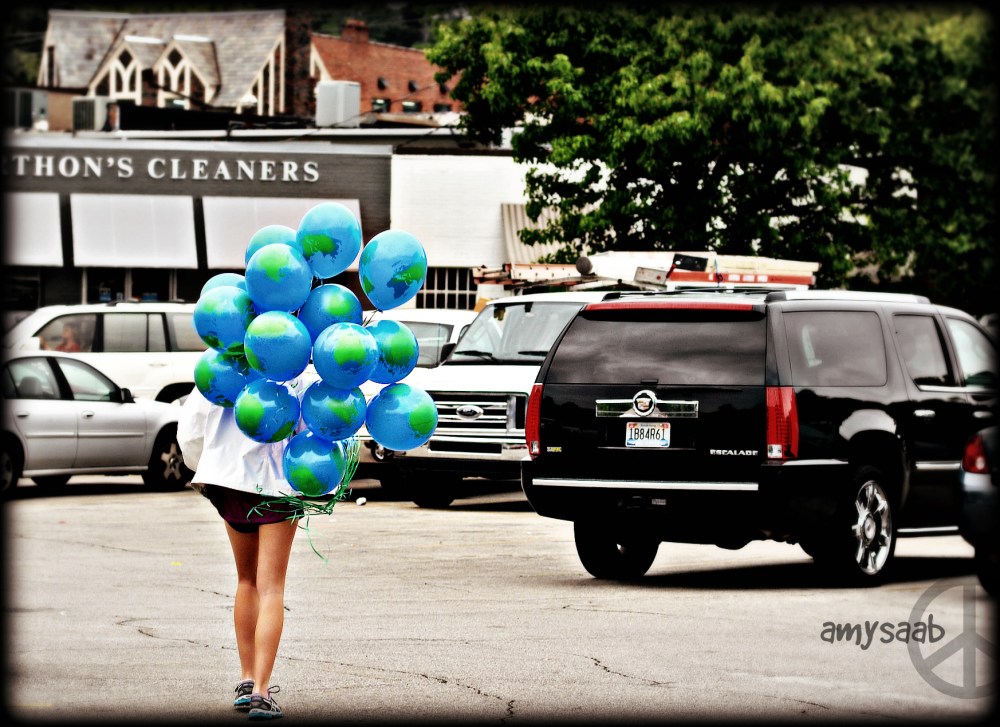 the multitude of the earth cover the street. Mountain Brook, Alabama