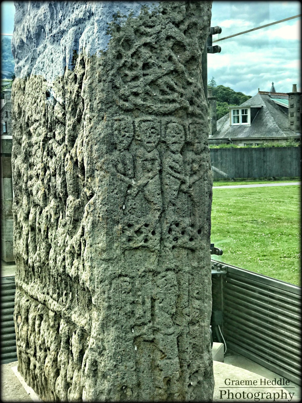 Sueno's Stone, carving detail 2